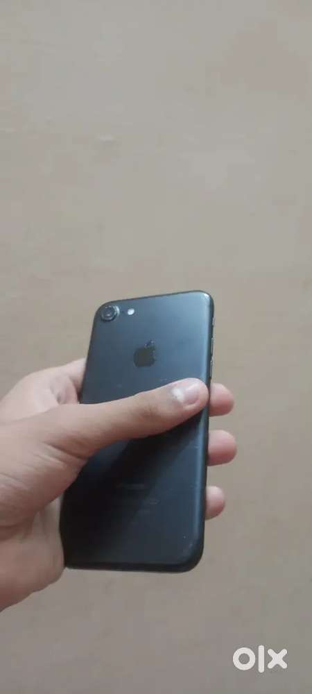 iPhone 7 URGENT SALE
