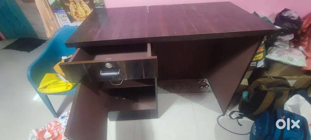 Custom Made Wooden Office / Study table Excellent condition