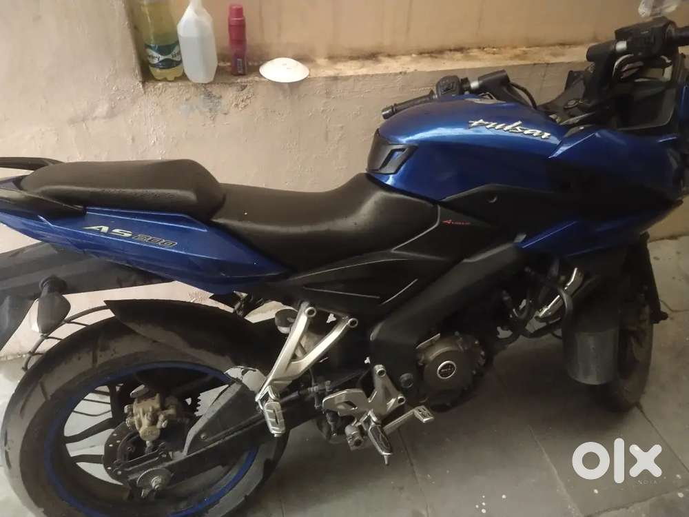 Bajaj pulser 200 cc bike, blue colour ,in good sign, running condition