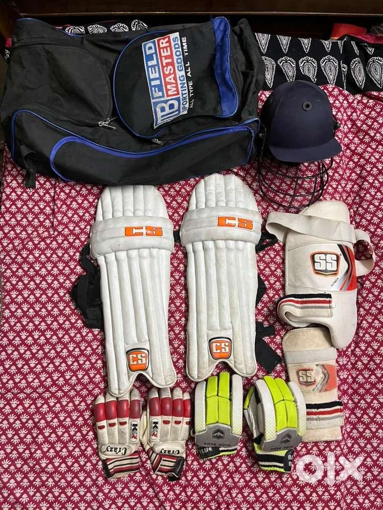 Cricket pad set