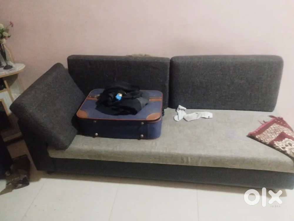 Sofa selling