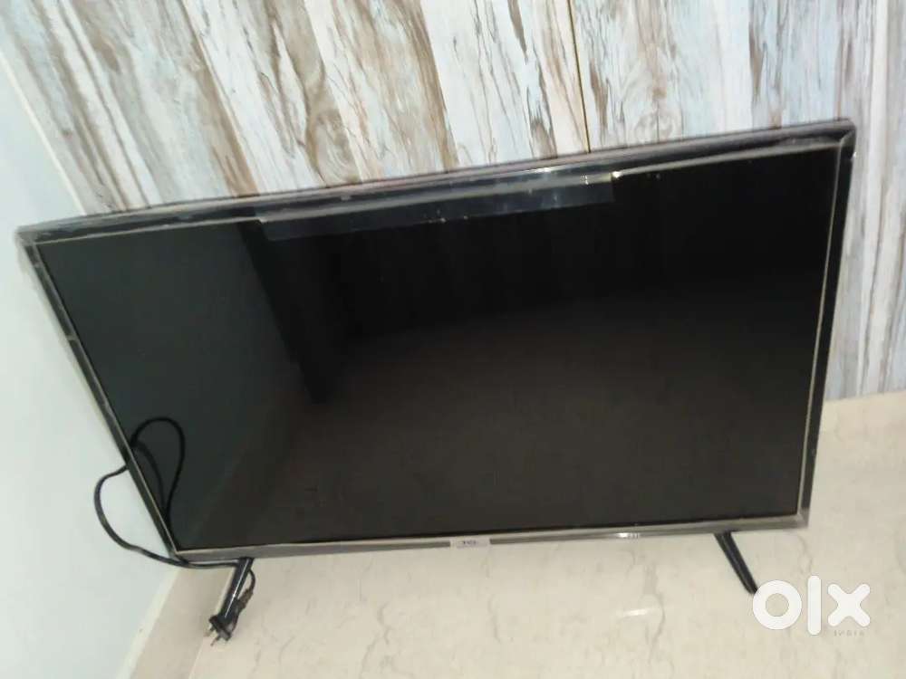 TCL TV MODEL : 32930S , 32 inches