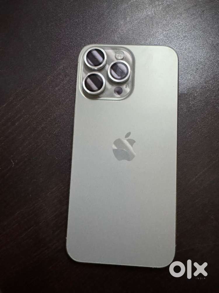 Iphone 15 pro max scrathless condition