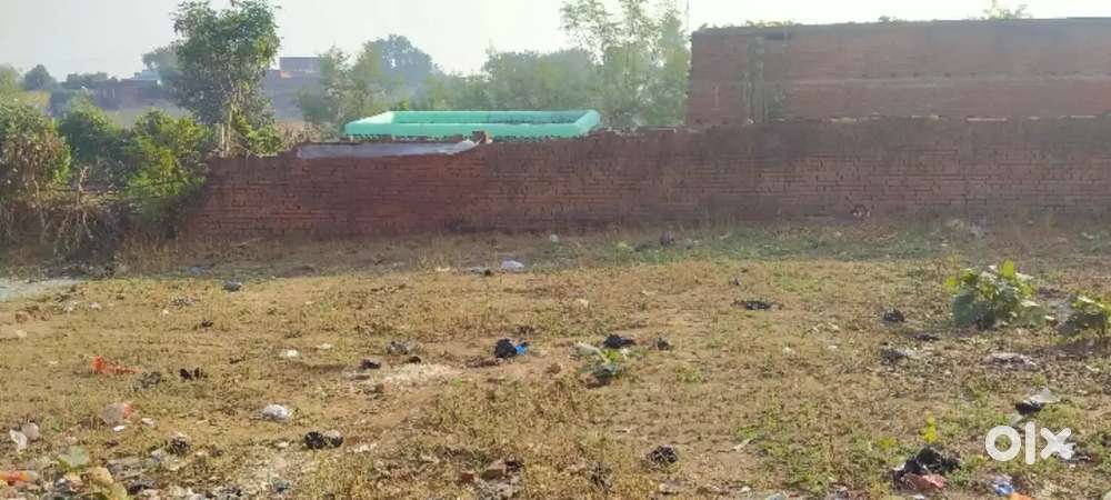 Location-Dhangartoli, Plot is raiti and is in black road.