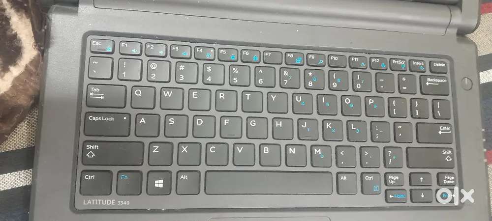 Dell latitude 3340 8/500gb i5processr