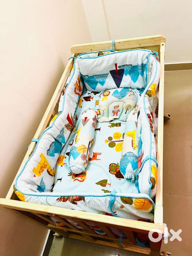 Baby Crib/Bed/Cot