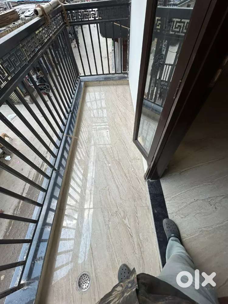 flat for rent near chattarpur metro