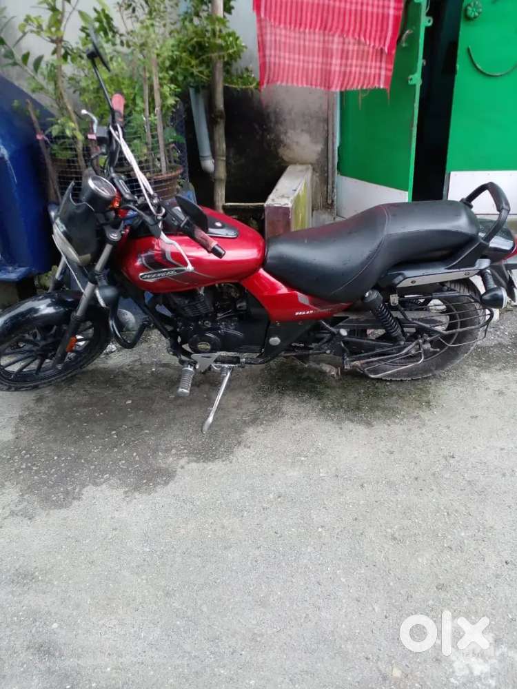 Bajaj Avenger 160 Street  Extremelygoid condition  Red color