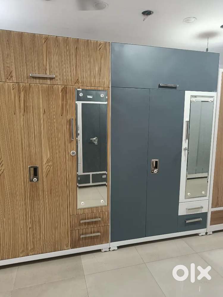 New metel almirah branded 7 ft (Gurgaon sector 6