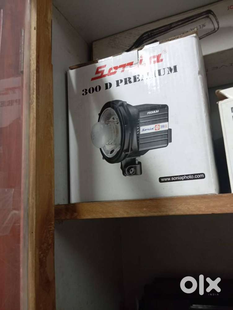 Sonia 300D Studio Flash Light/Studio Light Premium Soft Box