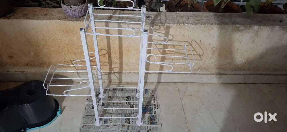4 Kundi stand