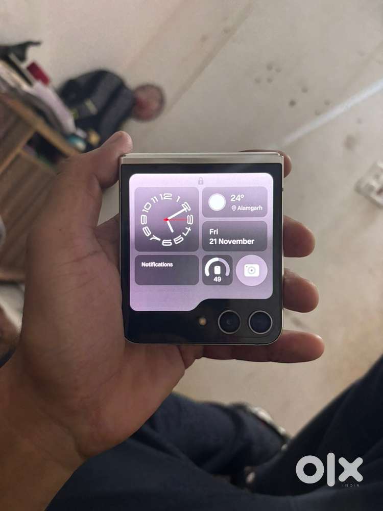 Flip5 256gb with box and cable