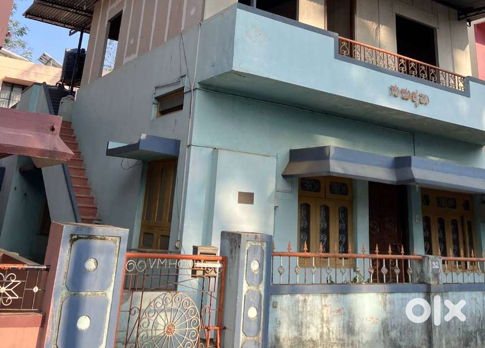 3 Rooms, 1 Hall, 1 Toilet/bath for Students - Sharing