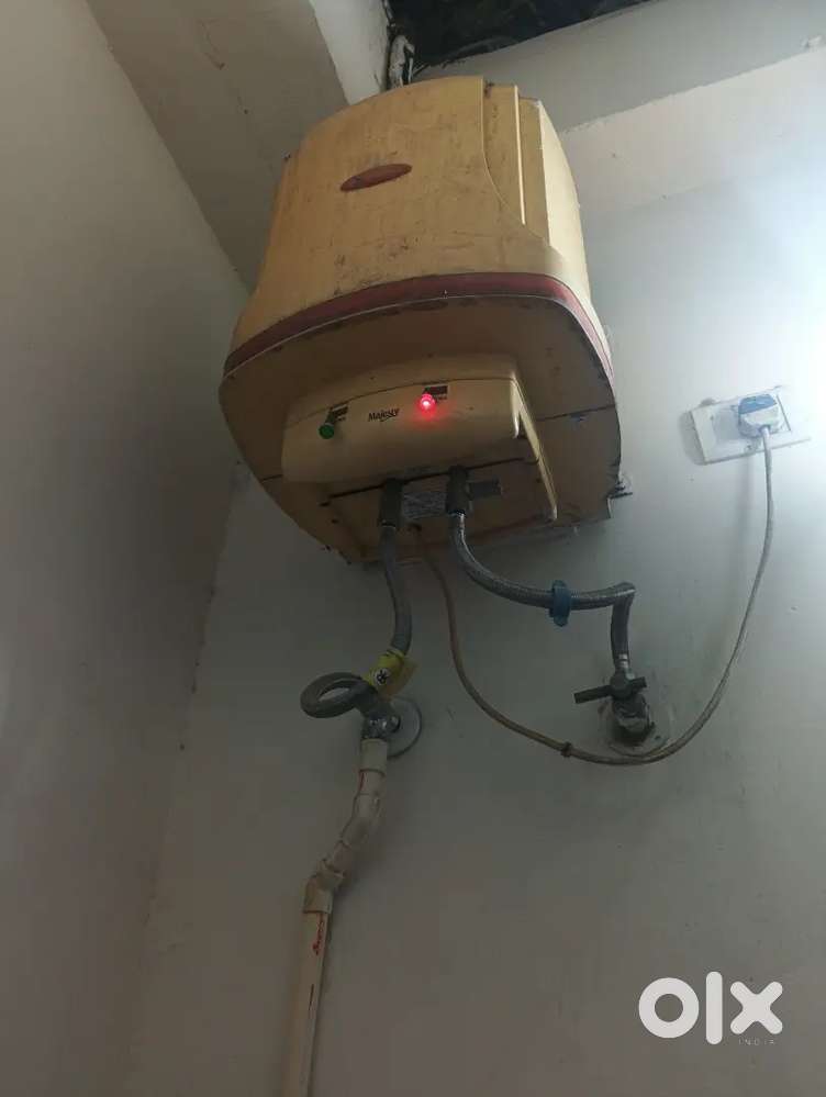 Gyser bajaj 25 litre water heater