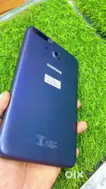 Sansung galaxy calling tab in excellent condition with all accessories