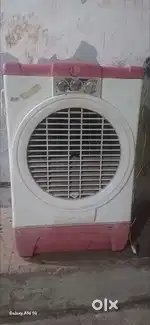 Big Cooler red and white 65liter