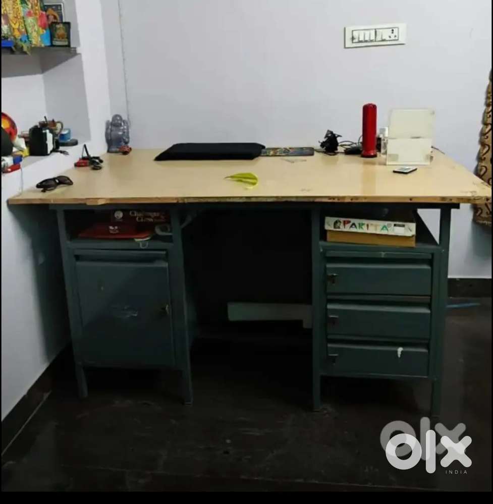 LG TV AND OFFICE TABLE