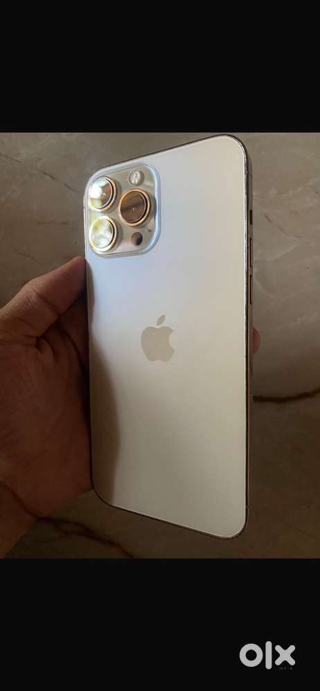 Iphone 13pro max ( gold ), only face id off.