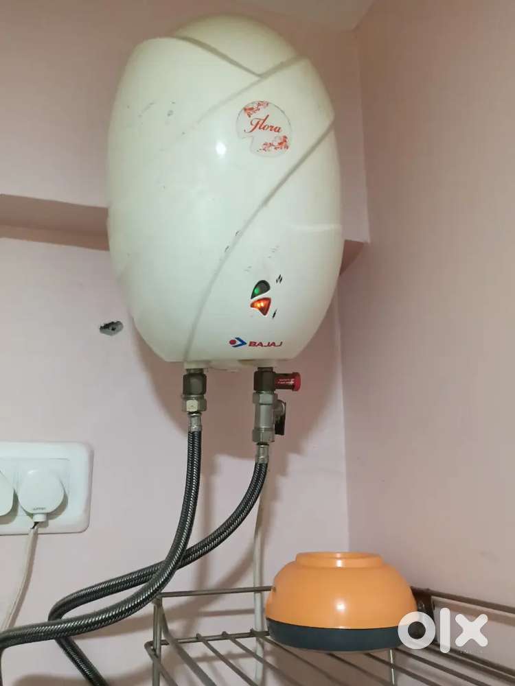 Bajaj Flora 3 Litter Gyser