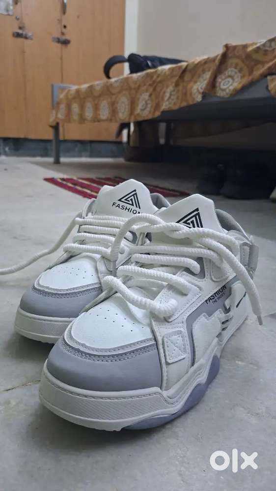 Fashion White shoe