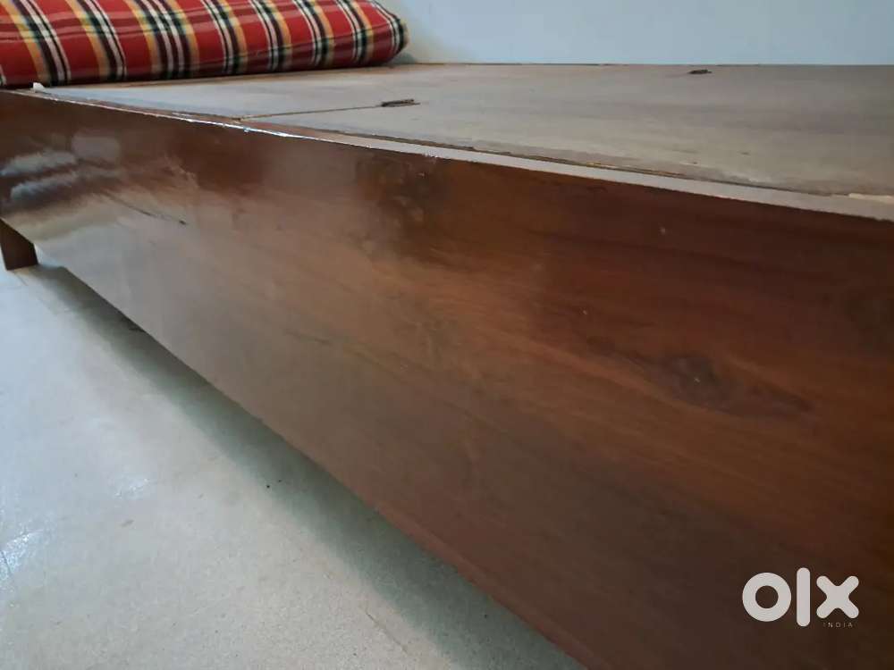 BOX STORAGE BED