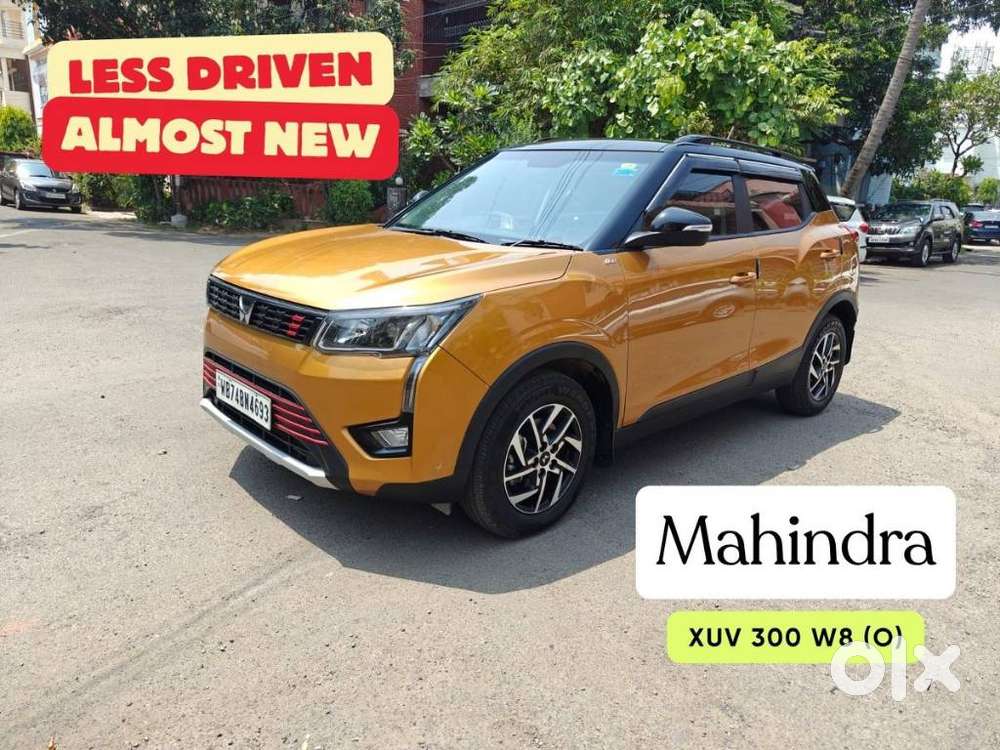 Mahindra XUV300 W8, 2023, Petrol