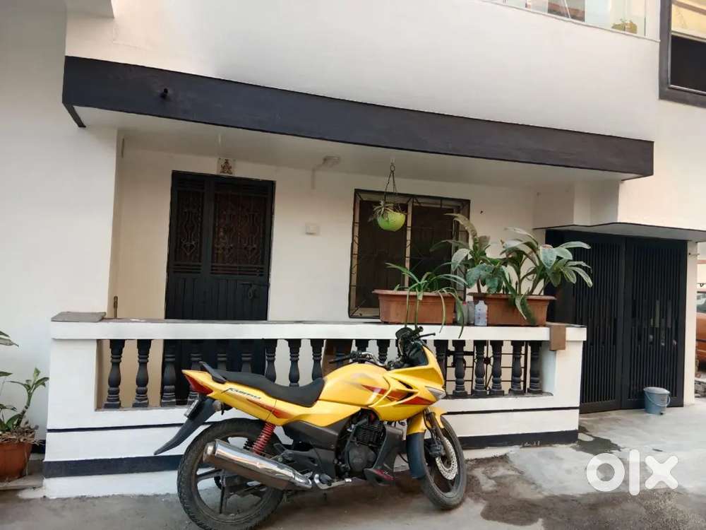 Need 1 female flatmates in 1bhk flat in samarth nagar, vegetarian