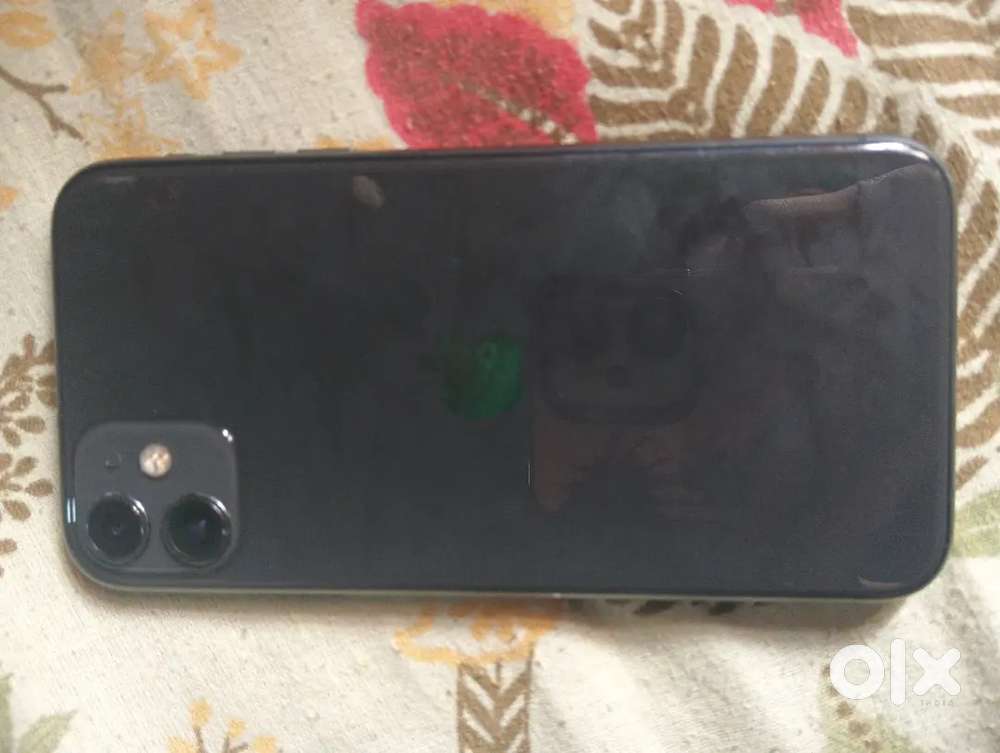 Battery health 73 no scratch problem black line