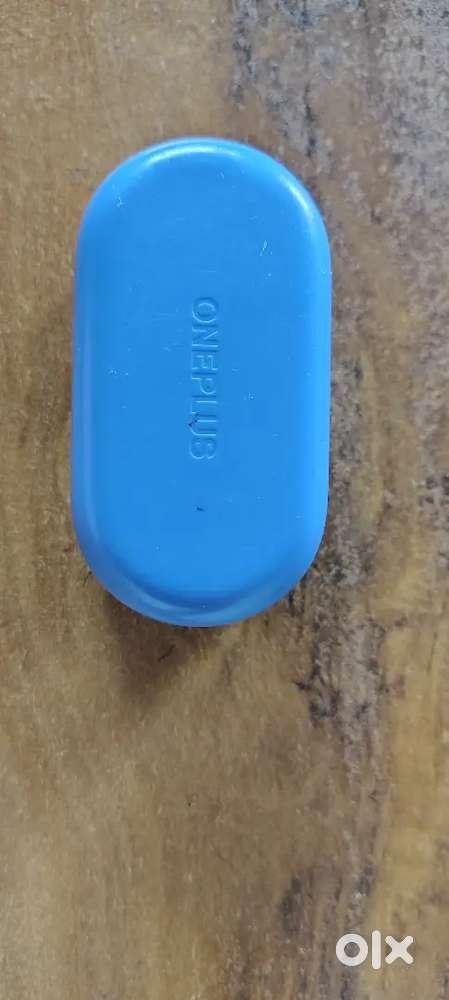 Earbuds charging case