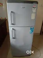 Whirl  pool   2door fridge  220 Lyr fullcondition