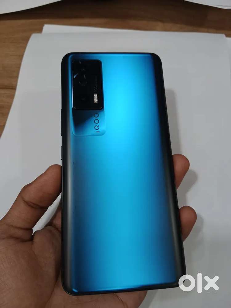 IQOO 7 5G (8GB/128GB) - Like New Condition
