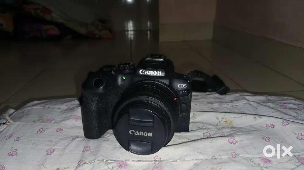 Canon r10 Bill Box & charge