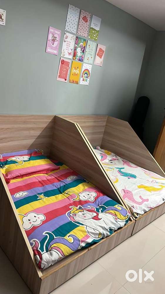 Kids cot and bed