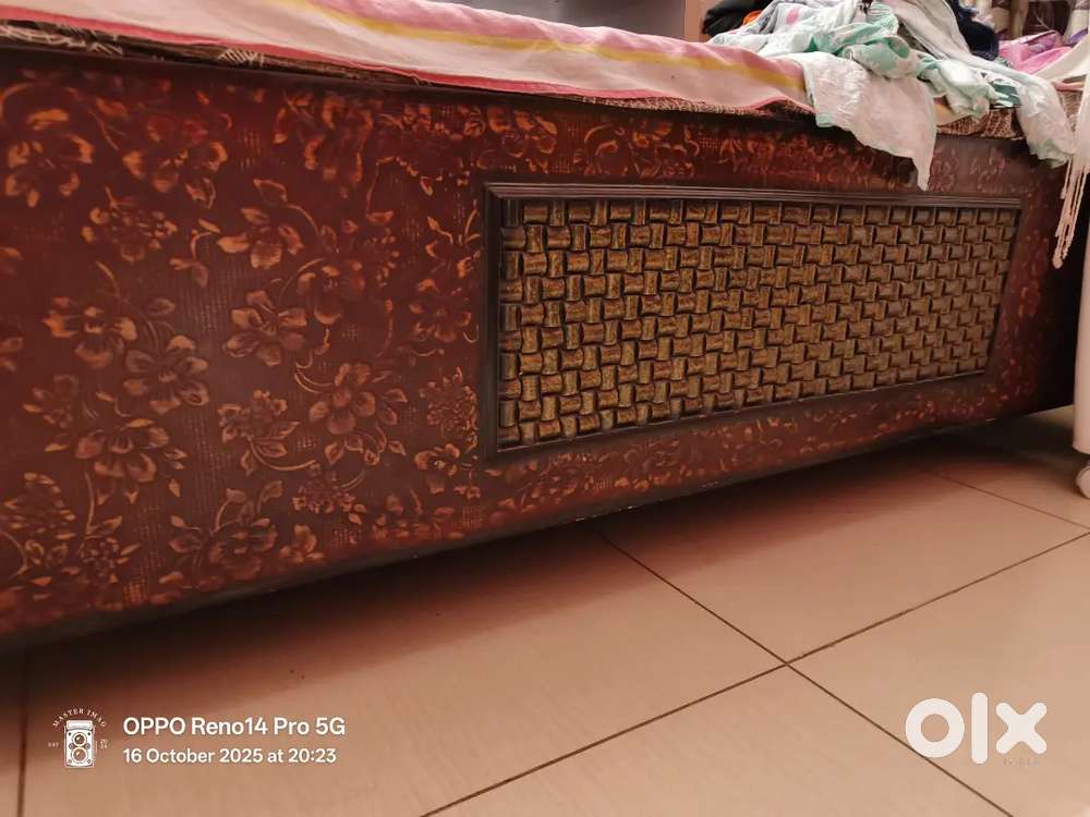 Box bed new in condition