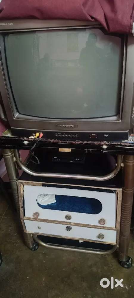 Crown tv sele isliye kar rahi hu led lungi