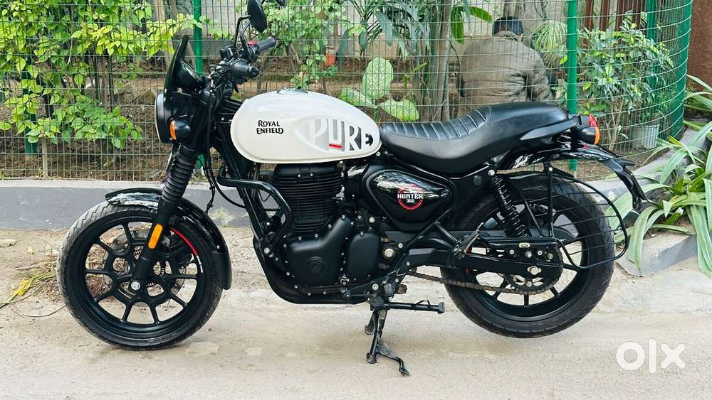 HUNTER 350cc 2025 6 MONTHS OLD IS IN MINT CONDITION.