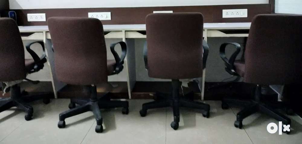 Working Station available 3000 rent