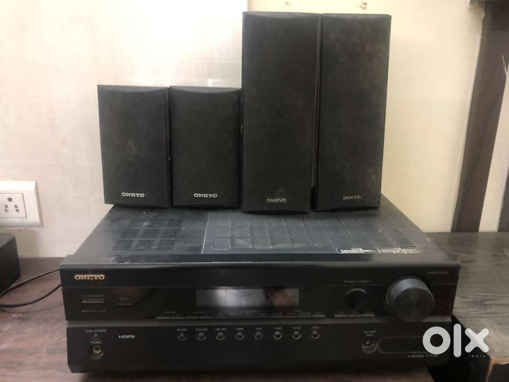 Onkyo HTR 380 5.1 with  full set HTR380