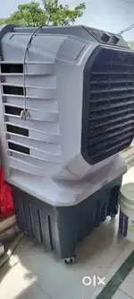 Electric air cooler with swing and water spray, 2 months old