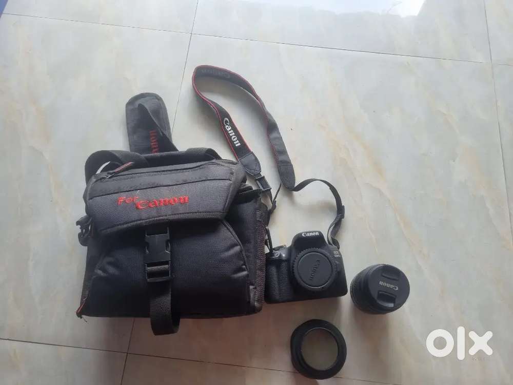 Canon EOS1500D camera in good condition whit 1 lens whit charger