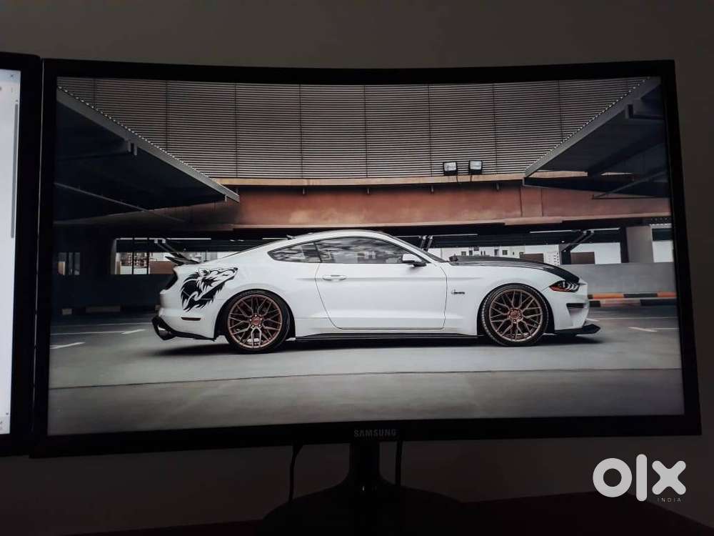 Samsung 24-inch FHD, Curved Monitor.