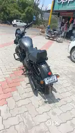 Yezdi roadster, brand new bike.. single handed