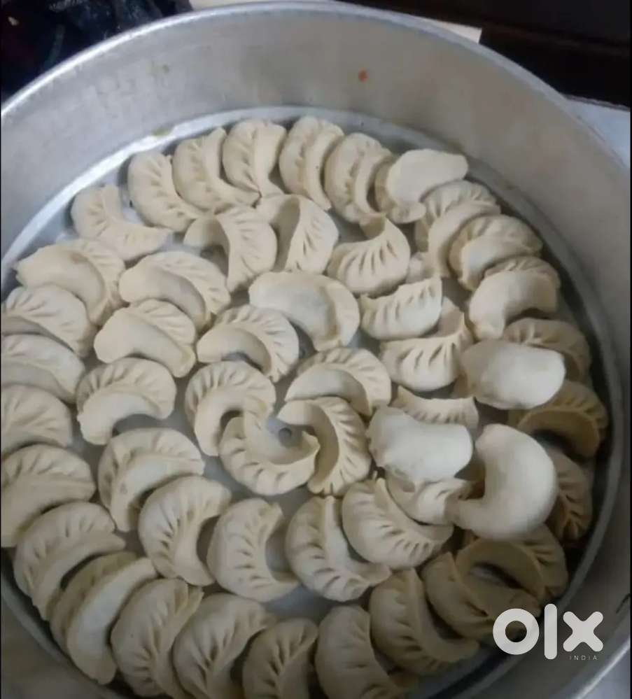 Momos karigar ki zarurat hai