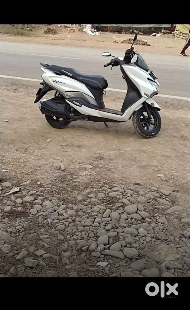 Suzuki Burgman Scratchless on Sale