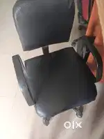 OFFICE REVOLVING CHAIR