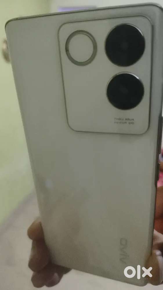 Vivo T2 pro 5g white under warranty phone no damage