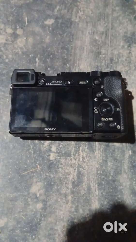 Shoot Pro-Grade Photos! Sony a6000 with 16-50mm OSS Lens