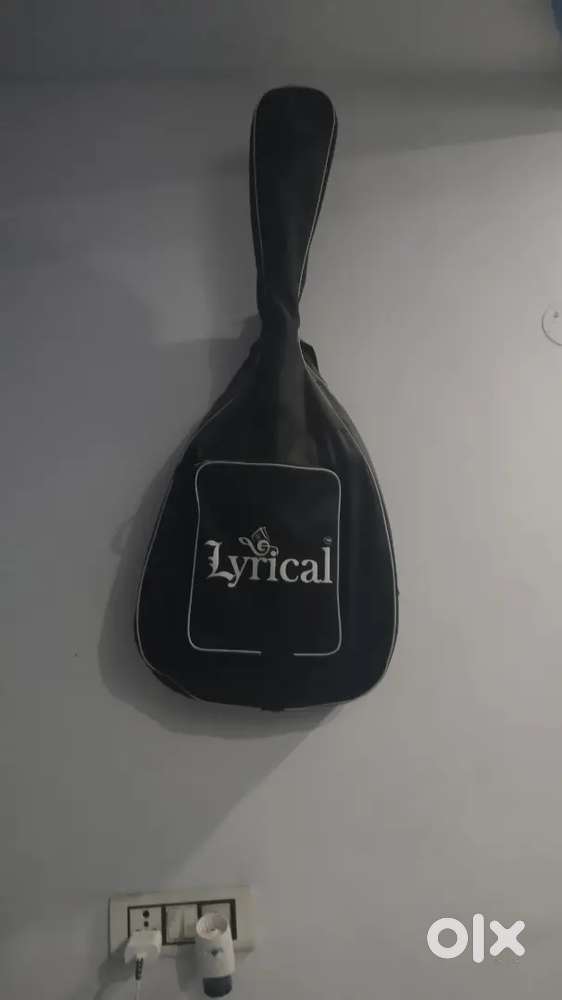 Guitar  new condition hai