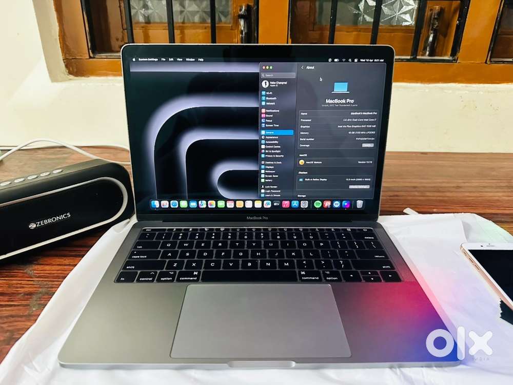 MacBook Pro 2017 model 16 GB Ram 500 GB SSD plus new battery