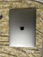 Apple Macbook M1 2024